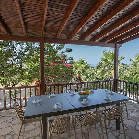 Nepou - Beautiful 4 Bedroom - Located In With Private Pool Villa Agia Napa